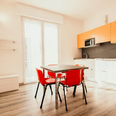 Апартаменты Al 13 Rosso - Lakeside Leisure & Business Стреза