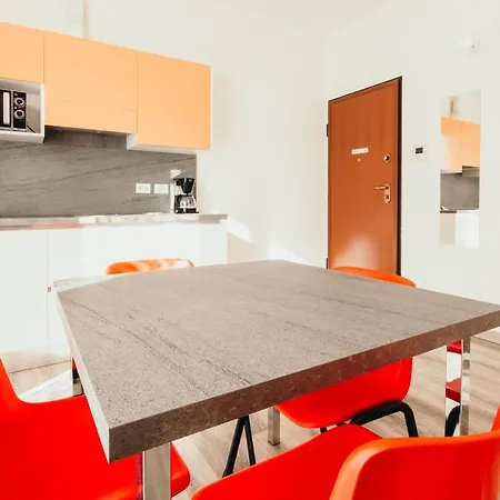 Апартаменты Al 13 Rosso - Lakeside Leisure & Business *