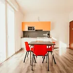 Al 13 Rosso - Lakeside Leisure & Business