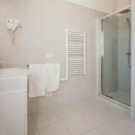 Al 13 Rosso - Lakeside Leisure & Business * Stresa