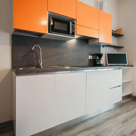 Al 13 Rosso - Lakeside Leisure & Business Stresa