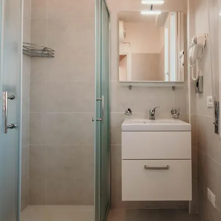 Al 13 Rosso - Lakeside Leisure & Business Stresa