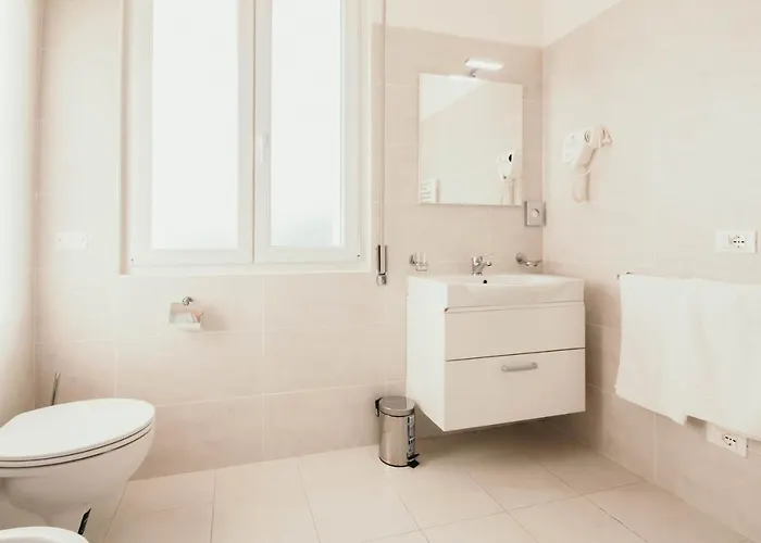 Appartamento Al 13 Rosso - Lakeside Leisure & Business *
