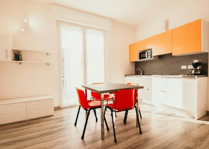 Appartamento Al 13 Rosso - Lakeside Leisure & Business Stresa