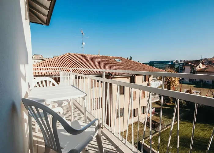 Al 13 Rosso - Lakeside Leisure & Business Stresa
